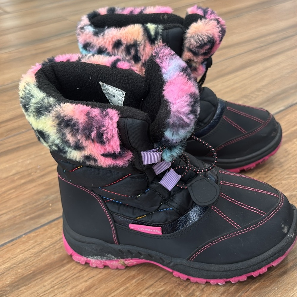 Girls snow boots
